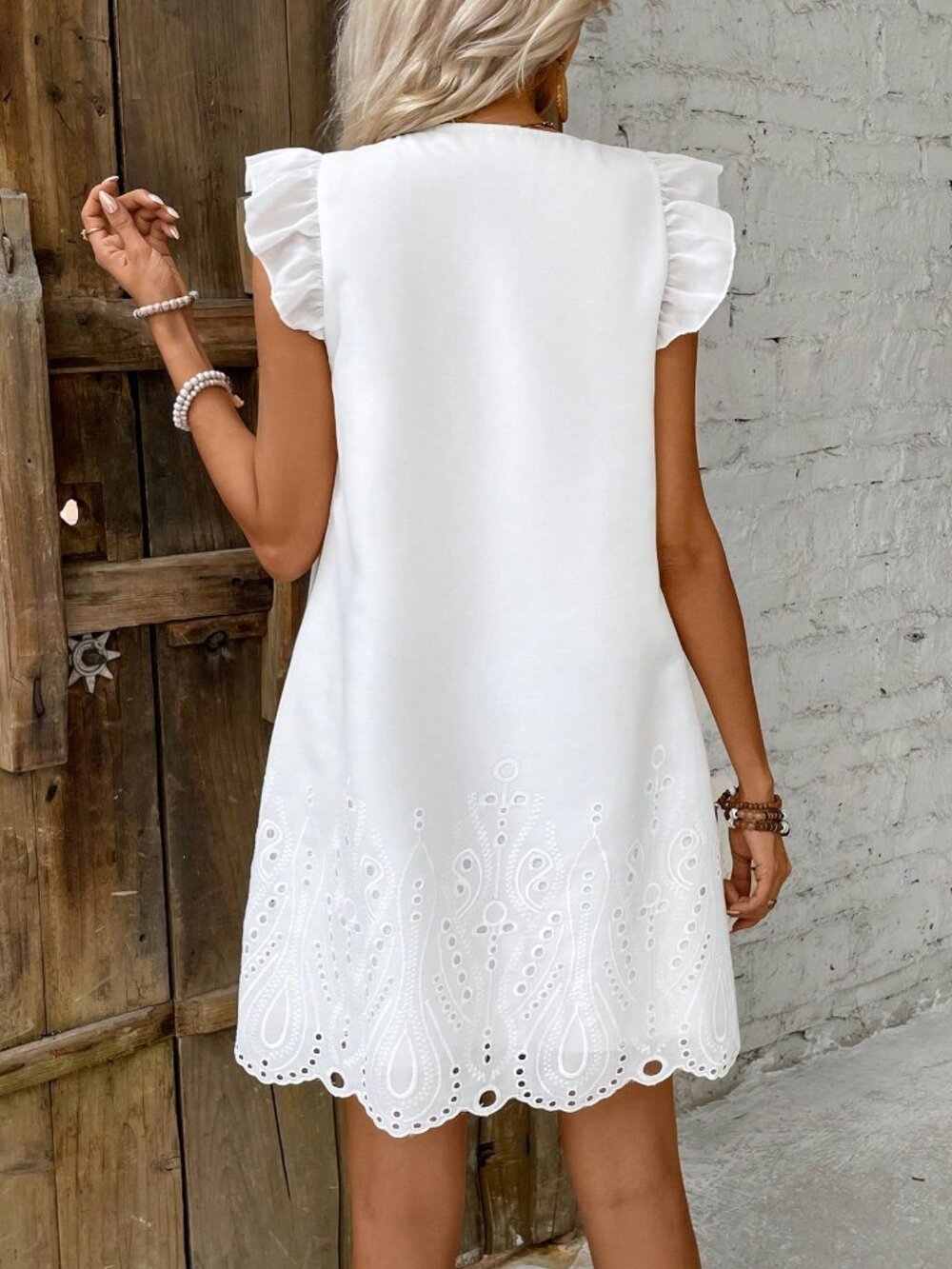 White Boho Women's Textured Fabric Embroidery A-Line Dress - Picture 2 of 6
